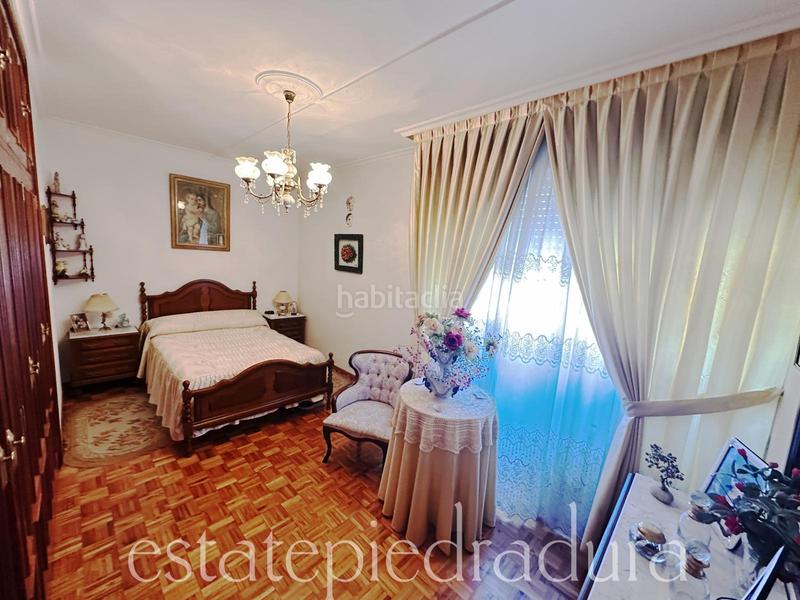 Foto fb4f526c-6cd5-44b3-90d9-c4a9bd86033b. Piso en rúa josé trasande 1 ¡exclusivo amplio piso ¡listo para entrar a vivir! en Marín