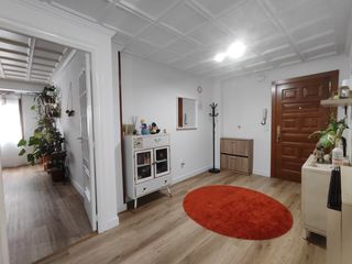 Etagenwohnung  Travesía de jaime janer 16. Amplio piso reformado de 121 m2 con ascensor y trastero en calle