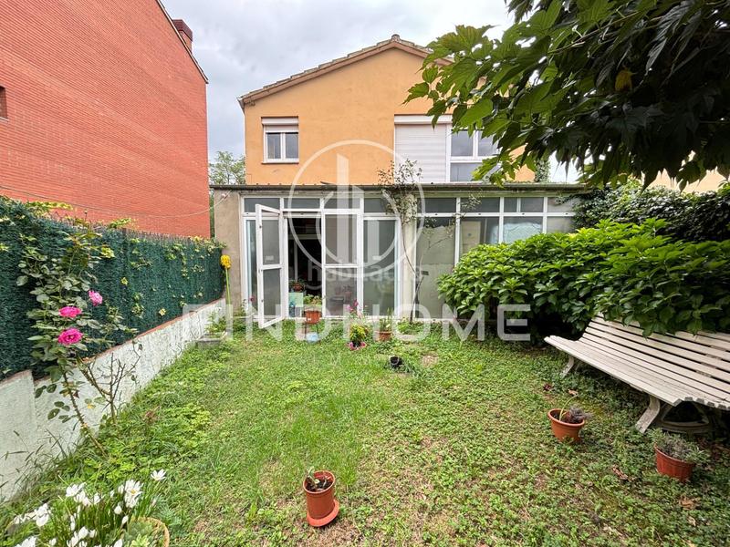 Foto 37e78492-e7dd-4704-98bf-e8d47f1e096e. Chalet en Olot