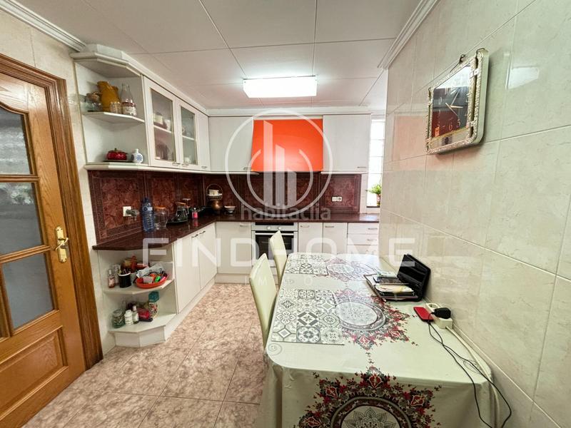 Foto 91ff40f8-c1b5-4ee7-9bb8-b7a954912590. Chalet en Olot
