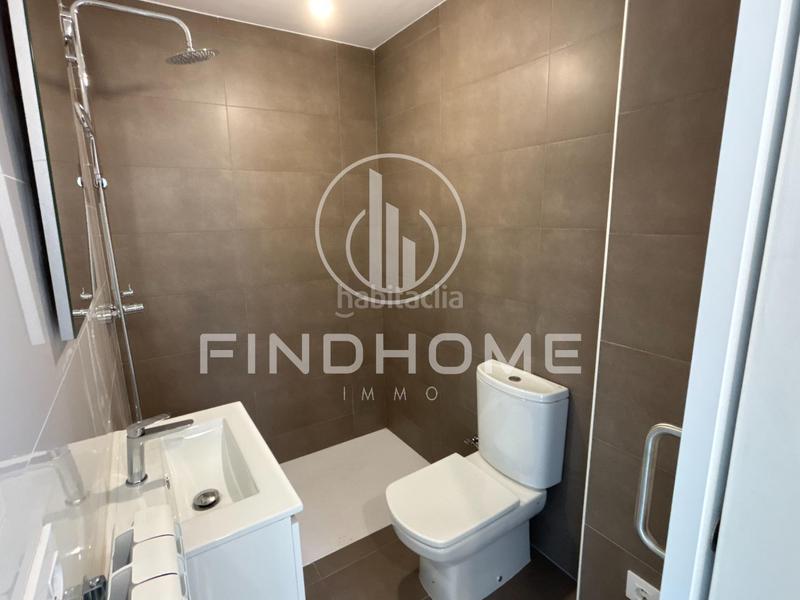 Foto 0c29a58f-d4ac-4056-a6d2-a6613facac1f. Àtic amb calefacció aparcament a Olot