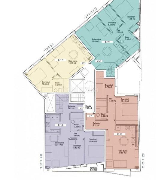 Foto a45d32fb-786c-448f-8873-f6b15db88d4a. Àtic amb calefacció aparcament a Olot