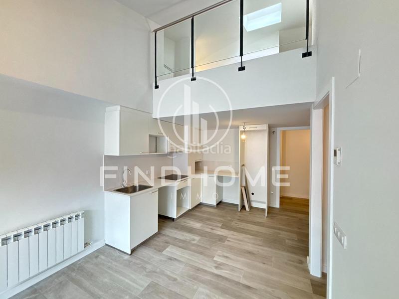 Foto f0e173f6-6c44-4694-9922-f36f07993db1. Àtic amb calefacció aparcament a Olot