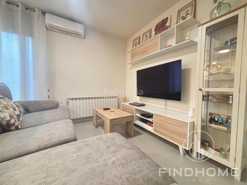 Foto 7c20f0fd-096b-47ee-b857-635381d62a31. Planta baixa amb calefacció a Olot