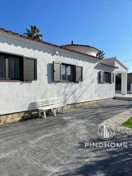 Foto 54f14447-fe20-4746-8eb5-e056f12032b7. Chalet in carrer peni 20 in Muga - Gran Reserva - Badia Empuriabrava