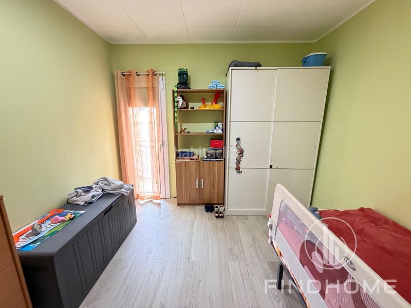 Foto ddf7dfc3-4c2d-4085-b5a6-65eed479a1eb. Casa aparellada a carretera de les feixes 50 a Olot