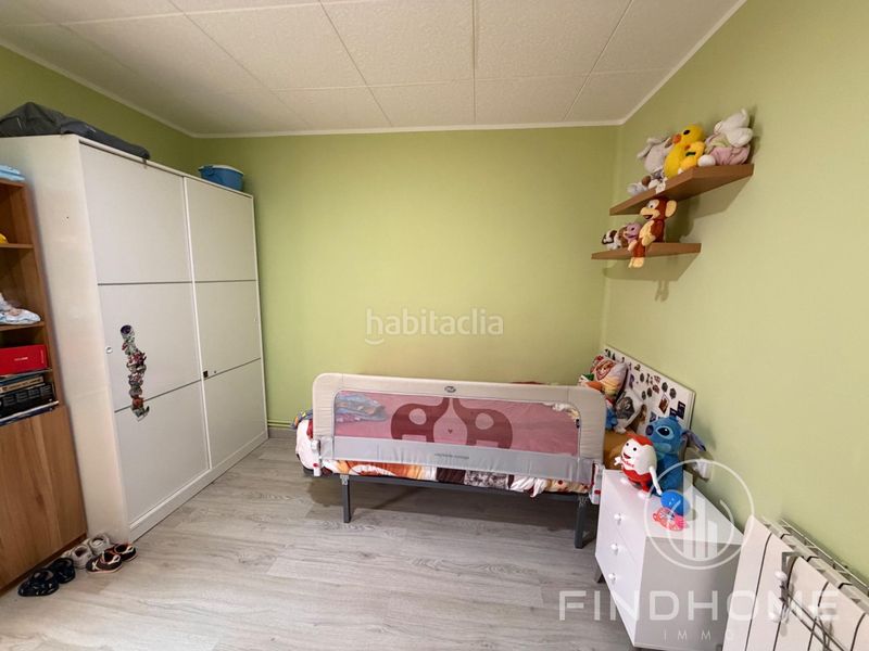 Foto eaa1ab70-d3c2-4a73-85ae-8479b90d8182. Casa aparellada a carretera de les feixes 50 a Olot