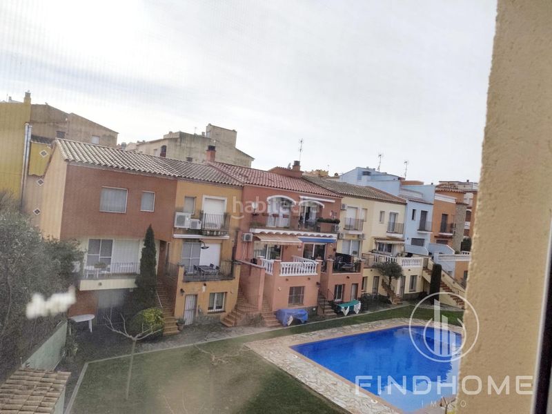 Foto 586c3221-ce5d-416a-86d4-746f76fb2b98. Casa adossada amb aparcament a Muga - Gran Reserva - Badia Empuriabrava