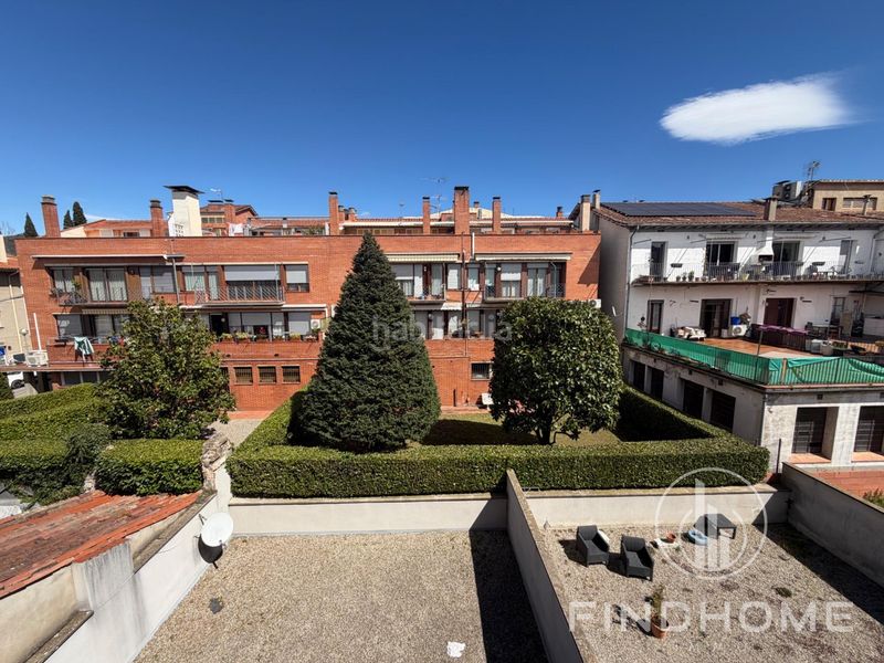 Foto 015a85ad-8f1f-4fd7-a380-b99fc591b676. Àtic a calle bisbe vilanova 0 a Olot