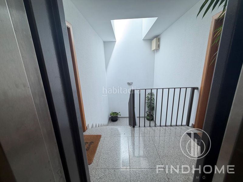 Foto 87ddfa5a-11bd-4957-9861-61c935278b21. Àtic a calle bisbe vilanova 0 a Olot