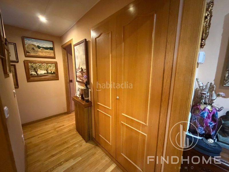 Foto c2e2bf28-e6c8-493e-b41b-ba4523cee595. Àtic a calle bisbe vilanova 0 a Olot