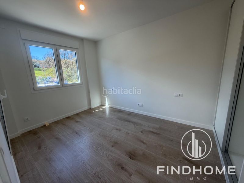 Foto 91a105d8-dce2-414b-a10a-cea7bdd3a4ef. Pis a carrer de vic a Olot