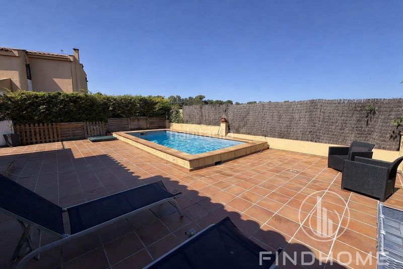 Foto 5fa38d9d-a2bb-48be-94b1-6bf6bd9dd7a8. Casa aparellada amb calefacció aparcament piscina a Avinyonet de Puigventós