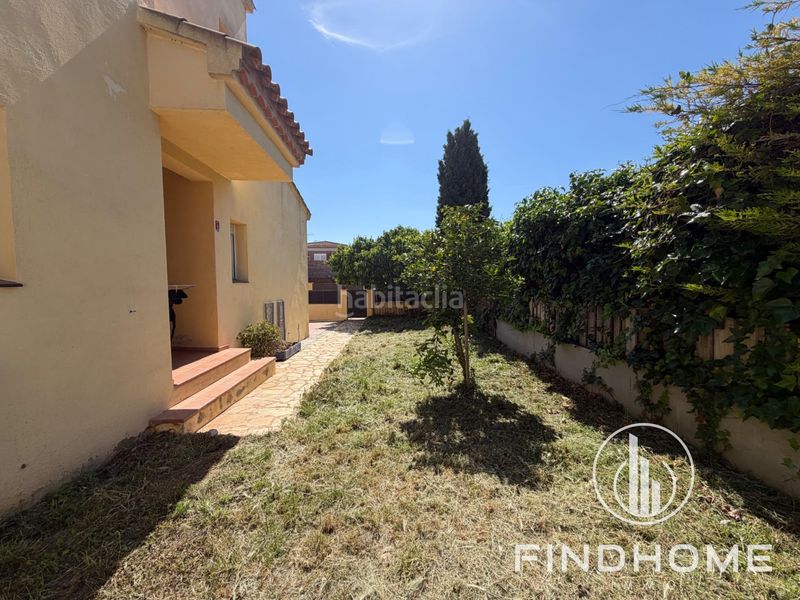 Foto cd5928d3-b78b-478f-a3f2-5b31ce5c5050. Casa aparellada amb calefacció aparcament piscina a Avinyonet de Puigventós