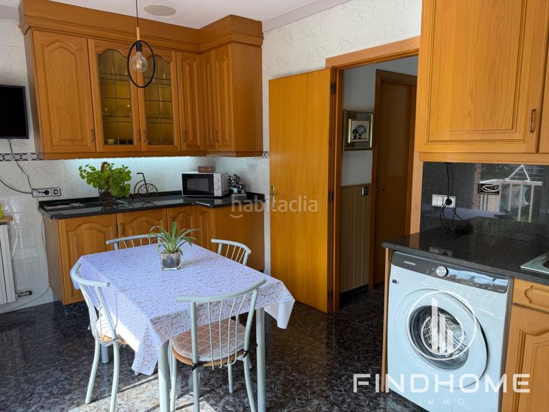 Foto 2047ff28-d64f-45f3-8985-f0de8b4e5a60. Casa adossada amb calefacció aparcament a Olot