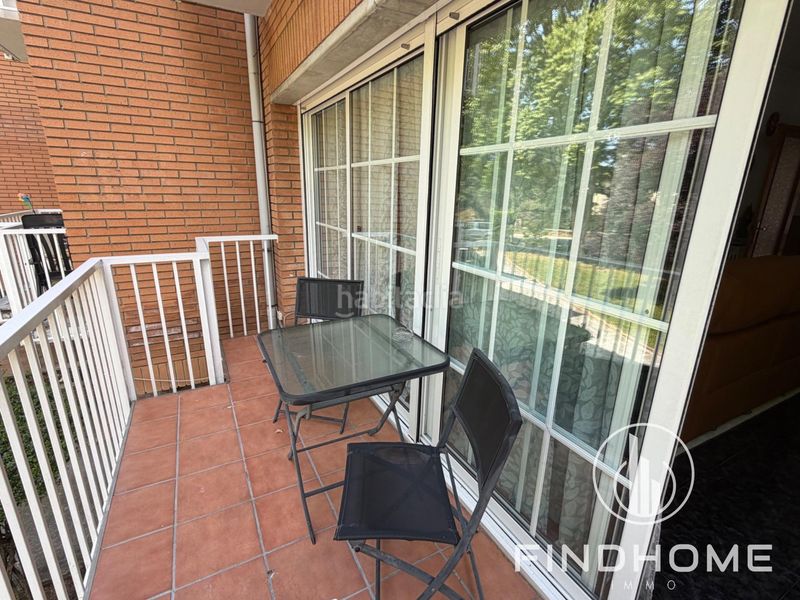 Foto b80c27bf-d801-4ff4-a008-aa025c94df93. Casa adossada amb calefacció aparcament a Olot