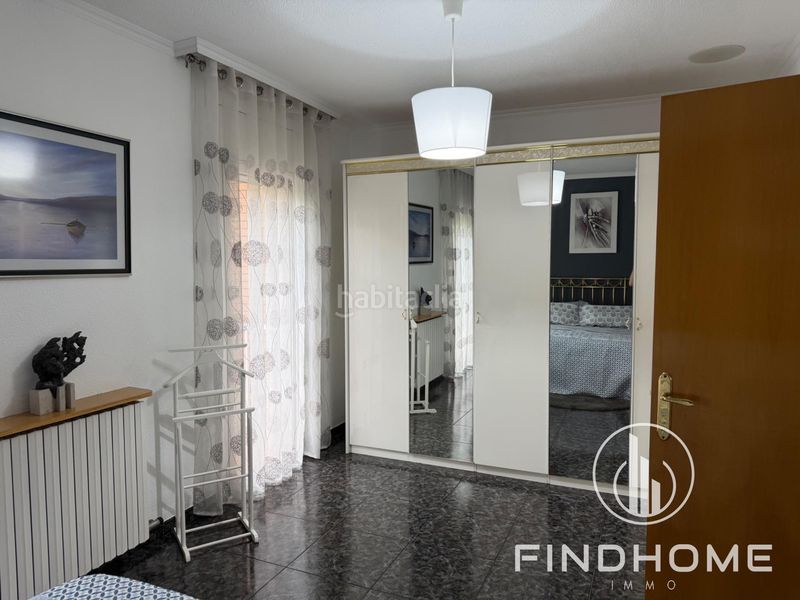 Foto f833a5d3-c247-408a-b4c8-e0cca1ac8879. Casa adossada amb calefacció aparcament a Olot
