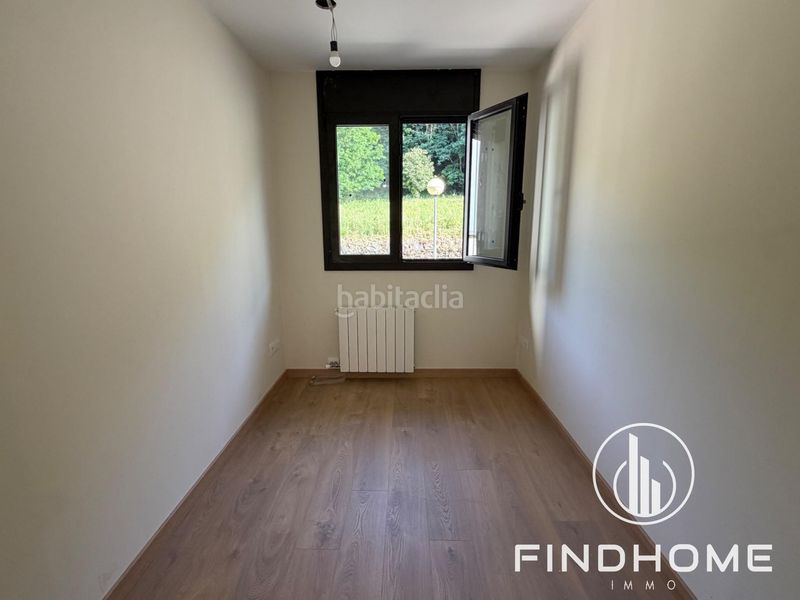 Foto 1e6d10da-fc2f-4127-b1d3-7eedd7c46208. Casa a schiera in carrer carrer miquel servet in Olot