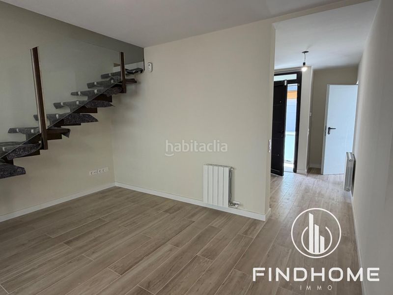 Foto 3f911842-f0ea-4d0a-9f97-f757c4a9a8bb. Casa a schiera in carrer carrer miquel servet in Olot