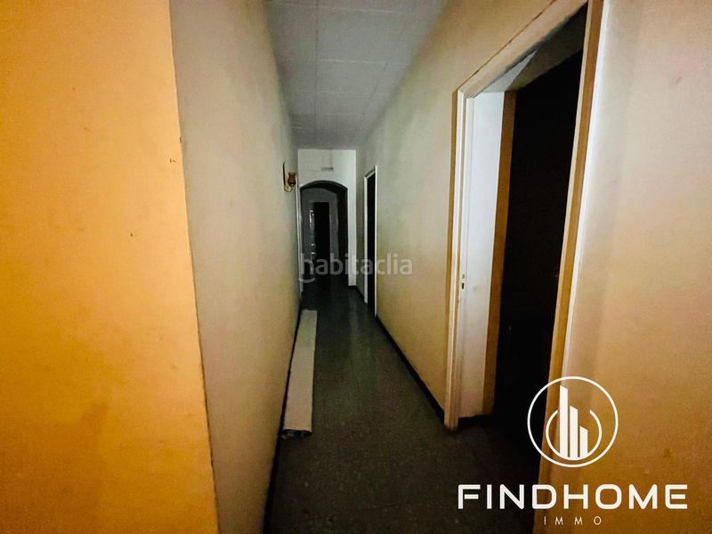 Foto 4b5d8c79-8db9-4110-a61b-4a57875ca6a3. Edificio in Olot