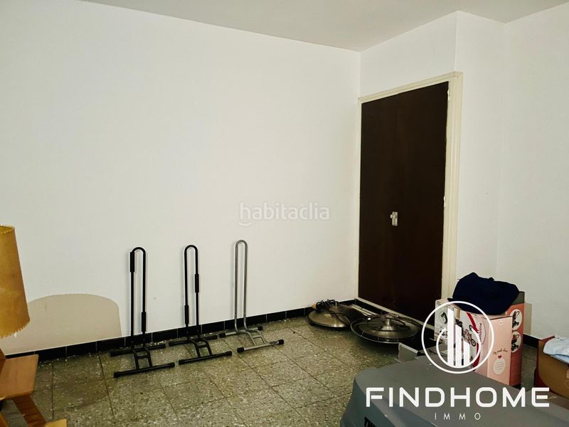 Foto 0f30aaff-4759-4c52-8e61-d4b985af61a1. Edifici a Olot