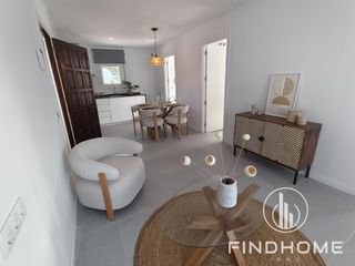 Appartamento in Calle passatge montgrí. Moderno piso en céntrica zona de empuriabrava