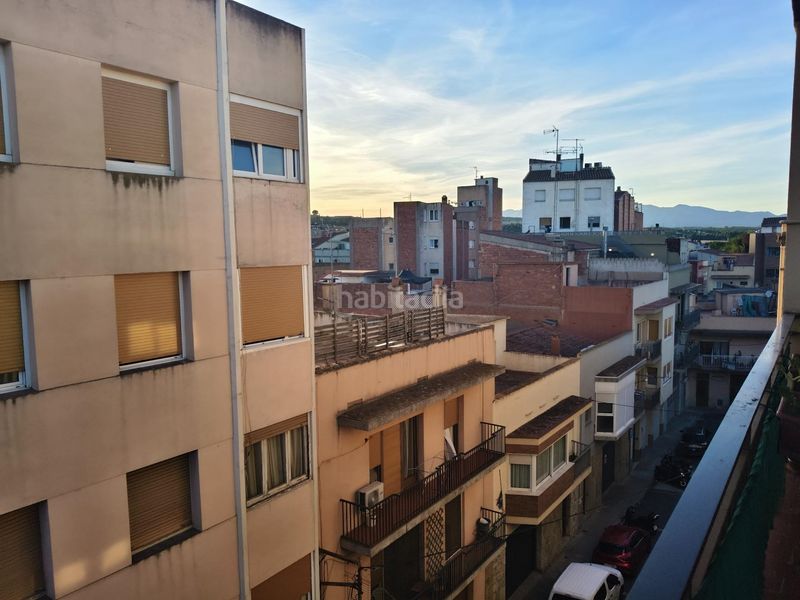 Foto ffac1f13-7e9b-45e5-bfeb-cf244fbb3c97. Àtic a carrer de ramon basil a Eixample-Horta Capallera Figueres