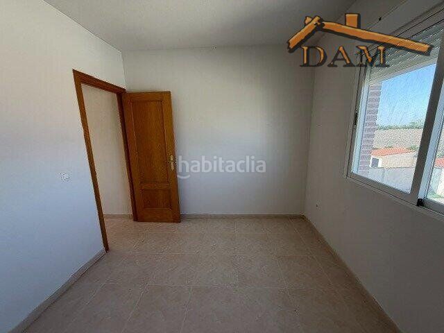 Foto 0d85bd94-1077-4626-86e7-974533937479. Casa aparellada a Carmena