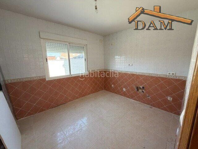 Foto 8633f840-033a-4b9d-aae0-56f95067a3bc. Casa aparellada a Carmena