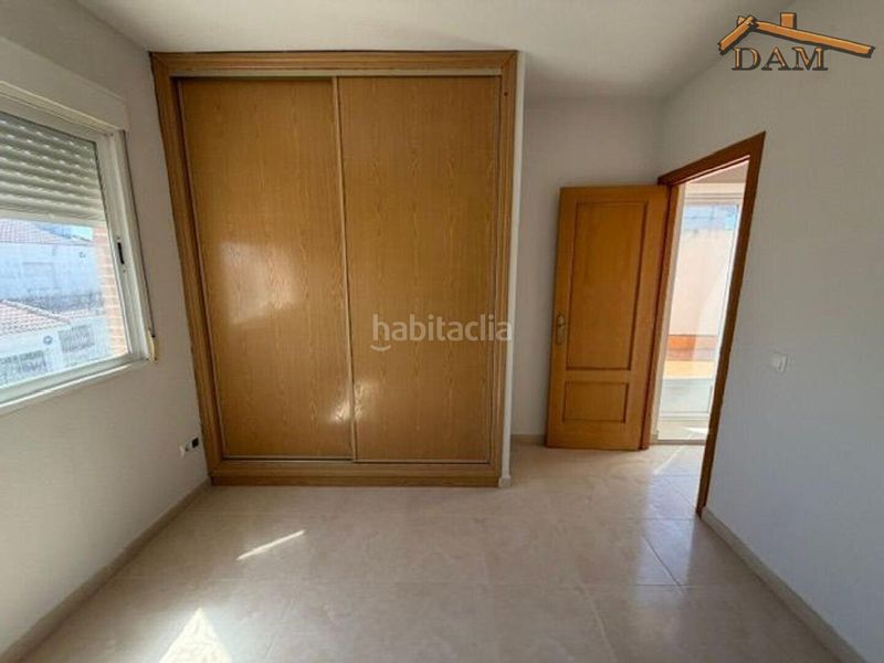 Foto 6506190b-c18f-47a8-9ad6-81d82d879ef6. Casa pareada en Carmena