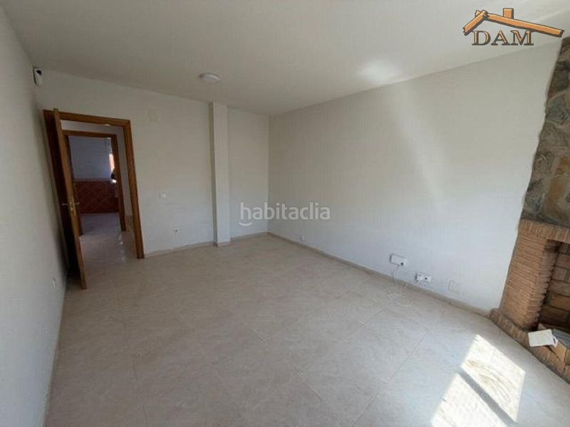 Foto 7b0088ee-48d0-4f97-a55b-42e9723da97a. Casa pareada en Carmena