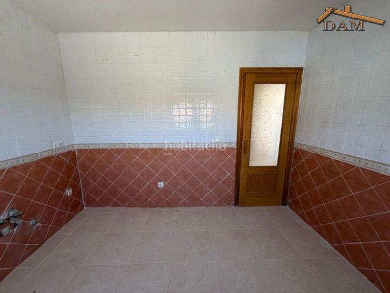 Foto b50db93a-ea4d-415b-8caa-eef8e10195d0. Casa pareada en Carmena