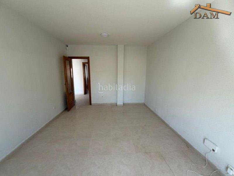Foto bbcf56fe-72ab-4247-a087-e871bf7faf51. Casa pareada en Carmena