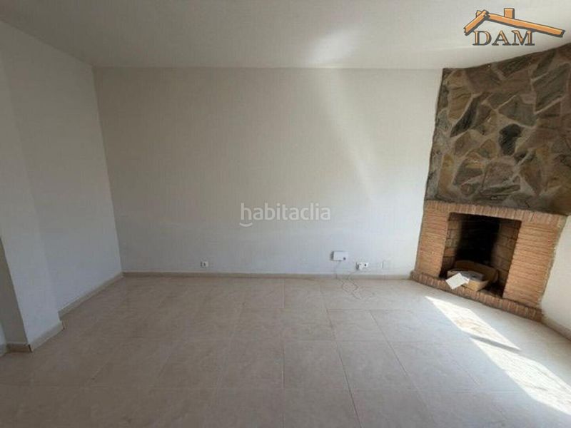 Foto ecc89480-6a1e-4900-8fd3-c65977fb6da1. Casa pareada en Carmena