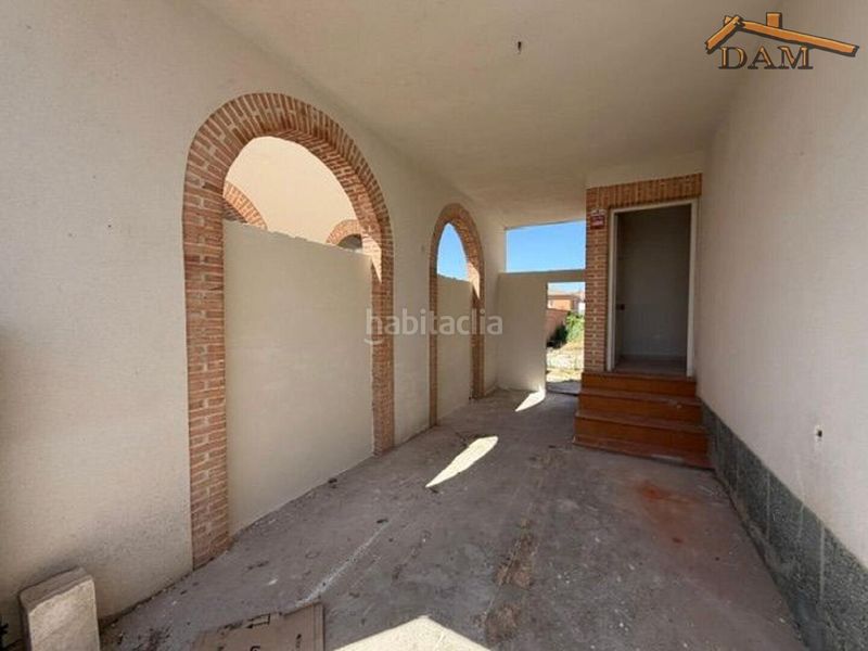Foto fd048f5c-c09e-48f1-86d5-dcae9a0d1104. Casa pareada en Carmena