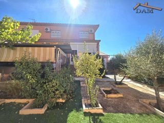 Casa a schiera in Camarena