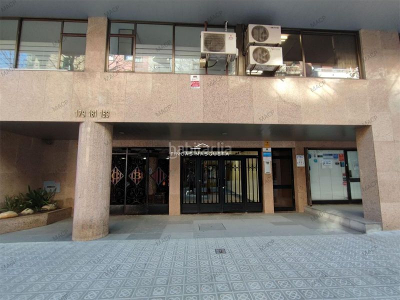 Foto 83f7b45c-f192-41e9-a28b-1109bedee3c5. Oficina a La Nova Esquerra de l´Eixample Barcelona