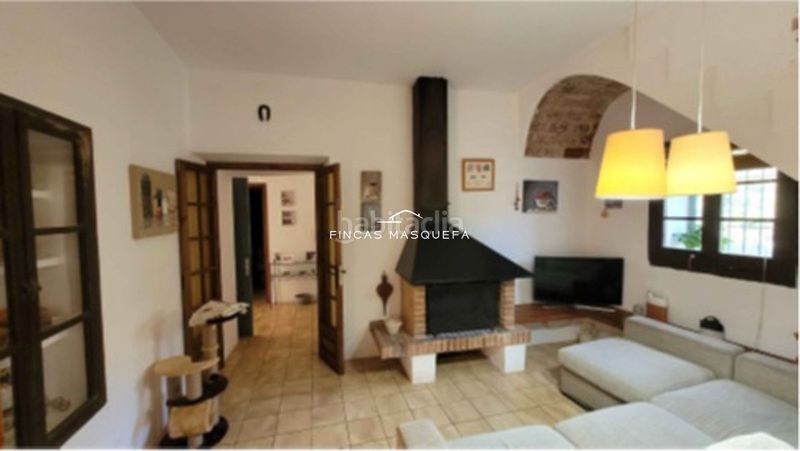 Foto 4b00a728-acbd-460d-ae36-56f862e85f2f. Casa amb piscina a Cabrera de Mar