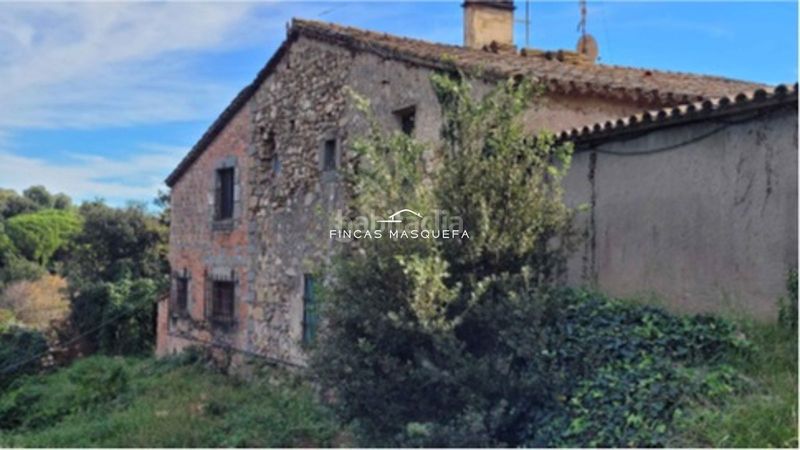 Foto db1a322f-0cd2-42ef-9033-ee2487f99ce0. Casa amb piscina a Cabrera de Mar