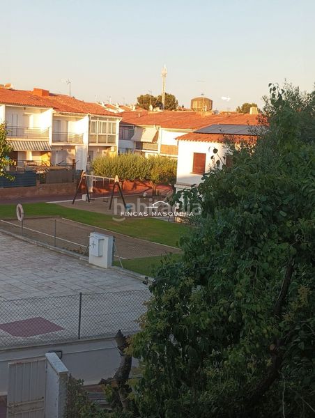 Foto 6d2d8413-15f1-4e60-ab16-9c6a7216d1d2. Casa adossada amb calefacció aparcament piscina a Coma-ruga