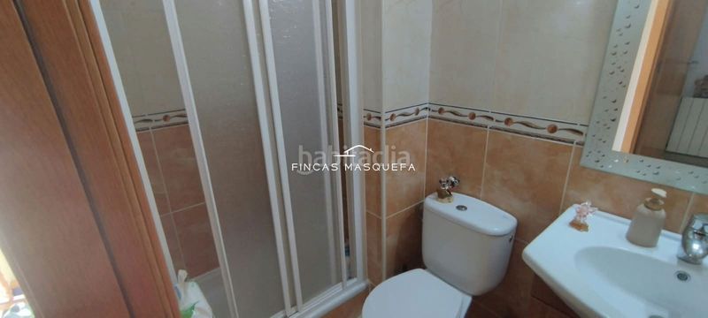 Foto 6e74856a-e59a-4f5a-b0d9-d7496d6bbebd. Casa adossada amb calefacció aparcament a Masquefa