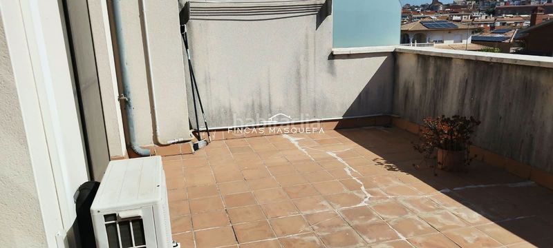 Foto 7e2c5a68-d13d-410a-9037-8d4e29aeacdf. Casa adossada amb calefacció aparcament a Masquefa