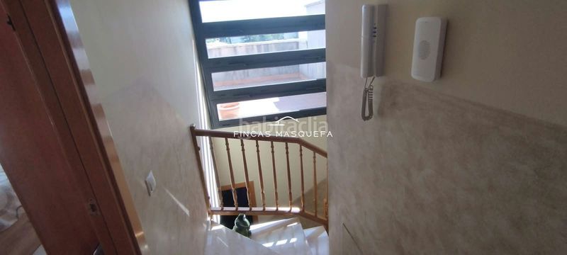 Foto c4dbbfaa-07ea-44ac-87e3-8c34ac72500a. Casa adossada amb calefacció aparcament a Masquefa