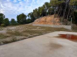 Landgut  Can bou. Parcela en piera