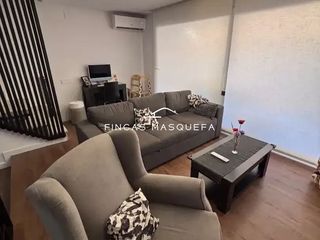 Casa adossada a Carrer Lluís Llobregat 1