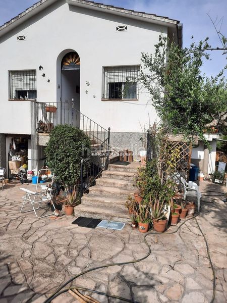 Foto 5144c9b8-f579-4ef8-beef-e2f9c2a4ff8d. House with parking pool in Sant Esteve Sesrovires
