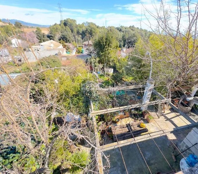 Foto ddd4ace7-e6ad-4724-a2df-a51ffe84e1ca. House with parking pool in Sant Esteve Sesrovires