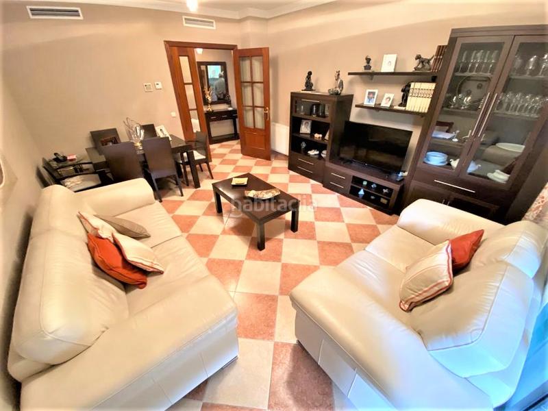 Foto 8a0a9e72-fe69-4ac1-9bf9-55768fdc62eb. Rent flat with heating in Casco Antiguo Cáceres