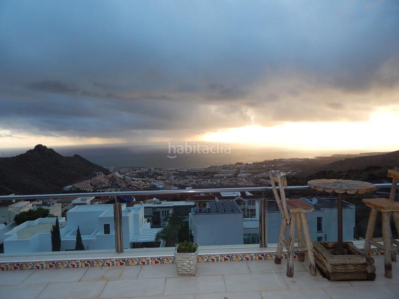 Foto a9ccd875-2f1a-4ca3-adad-331b54902a66. Chalet con riscaldamento parcheggio piscina in Torviscas Centro y Alto Adeje