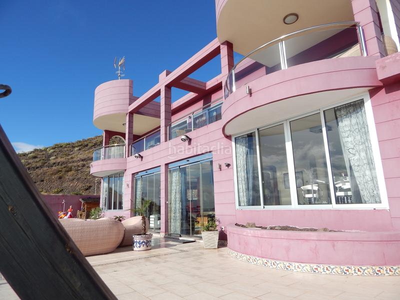 Foto b77db856-bf20-4247-a5ec-82c2bc5f42c7. Chalet con riscaldamento parcheggio piscina in Torviscas Centro y Alto Adeje